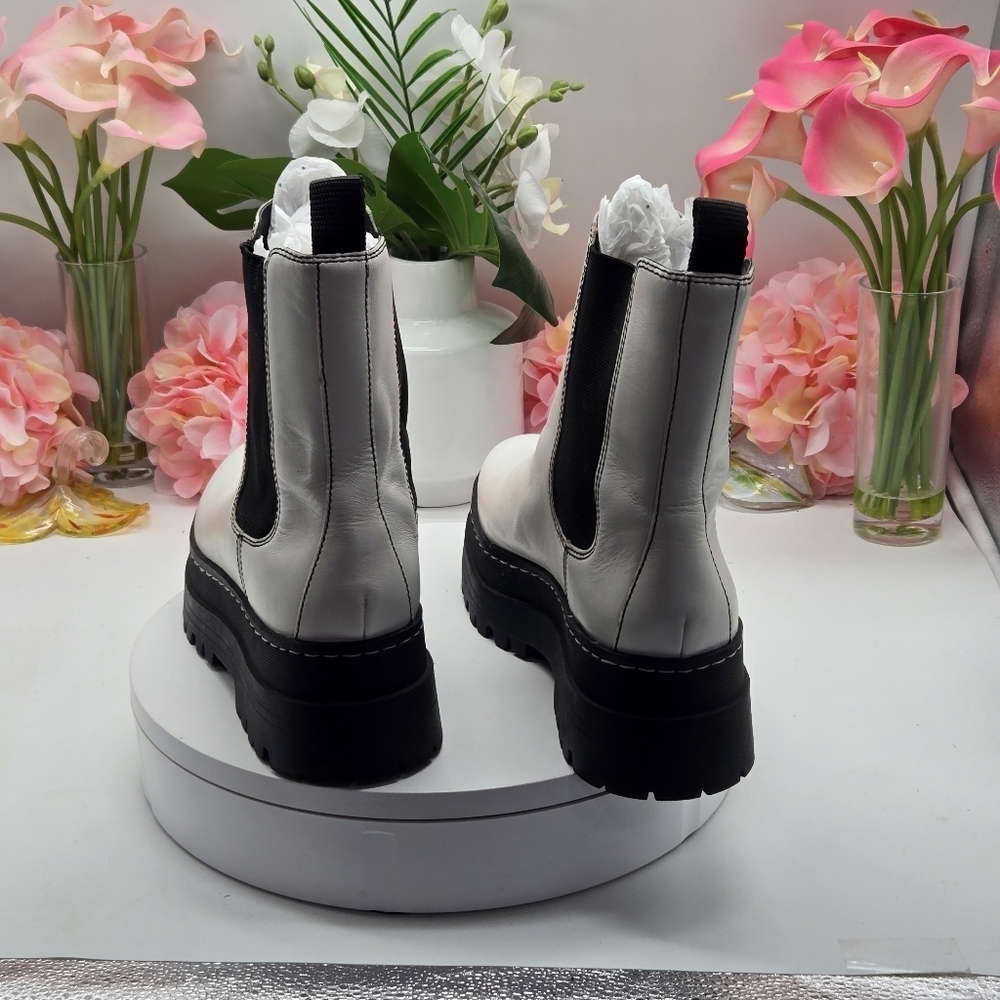 Marc fisher White Chelsea Lug Sole Pull On Bootie 8M - Picture 4 of 14